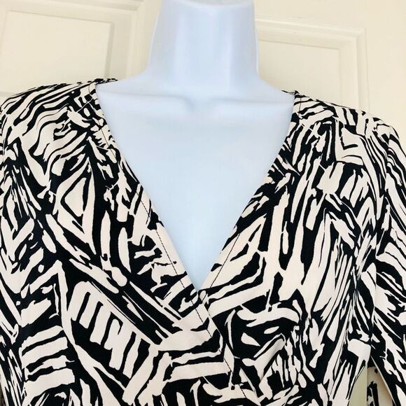 BCBGMAXAZRIA Black and White Print Sheath  Wrap Dress - Picture 4 of 16